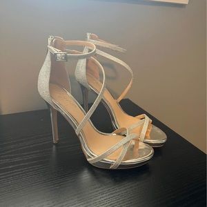 Jewel by Badgley Mischka Galen Heel